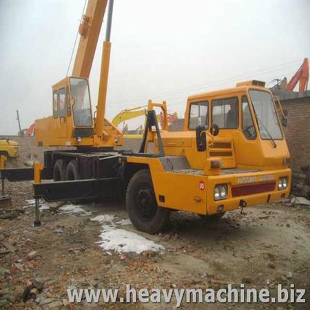 TADANO-TG-300E
